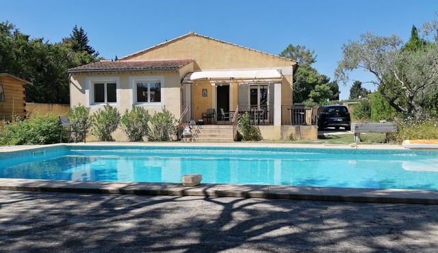 Provencal house with swimming pool in the heart of the Comtat Venaissin Velleron