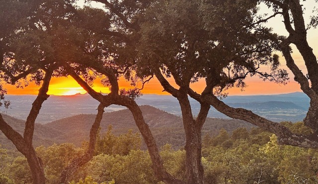 Provençal Villa with Spectacular Views and Private Pool, Sleeps 6 - 10