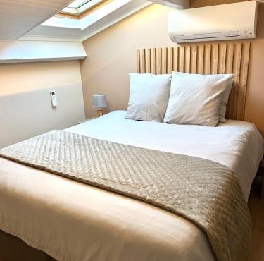 Quiet cozy apartment, air conditioning, swimming pool