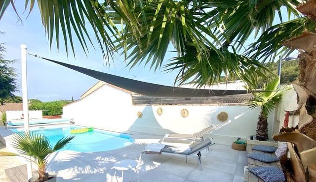 Quiet pool villa