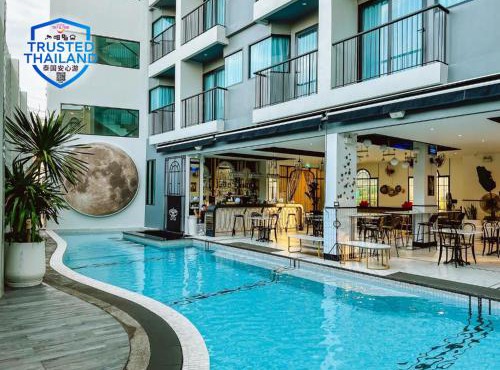 Ratri Hotel Phuket Old Town