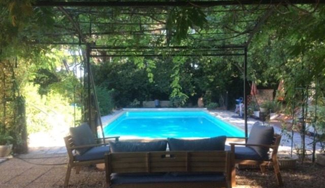 Relaxation and rest on a beautiful property in Le Brusc