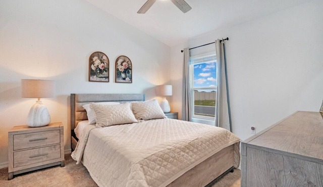 Remote workers 1bed w/full kitchen & living room