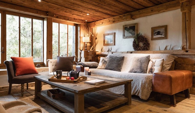 Renovated Savoyard chalet, 10 pers, near slopes, pets allowed
