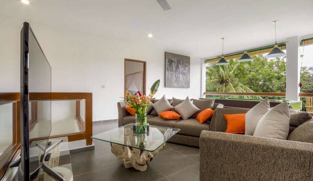 Rent a Luxury Villa in Bali Close to the Beach, Bali Villa 2057