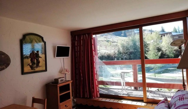 Residence Les Charmettes - Pleasant studio for 2 people, ideally located, near the slopes and shopping center