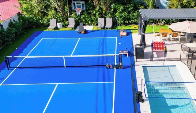 Resort Style W/Heated/Salt Pool, Court & Lux Services!
