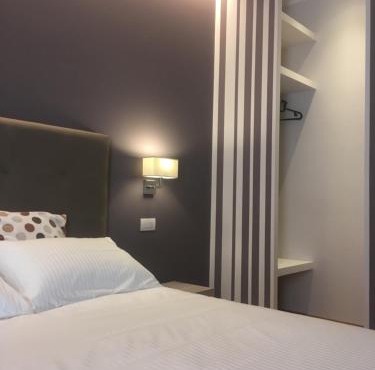 Robin Rooms