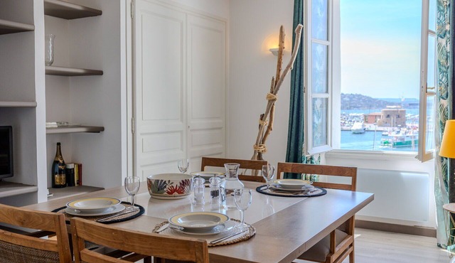 Sailing Apartment by Halldis