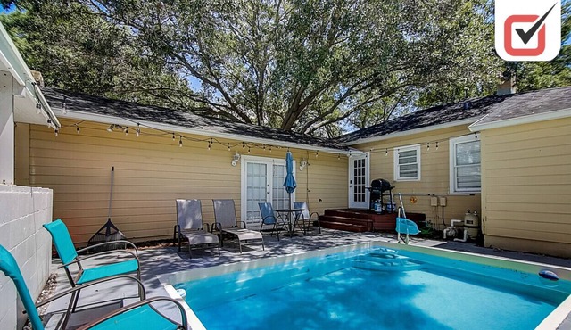 Sam's Floridian Lifestyle | Sleeps 11 | Pool | Pet Friendly | Near Boardwalk