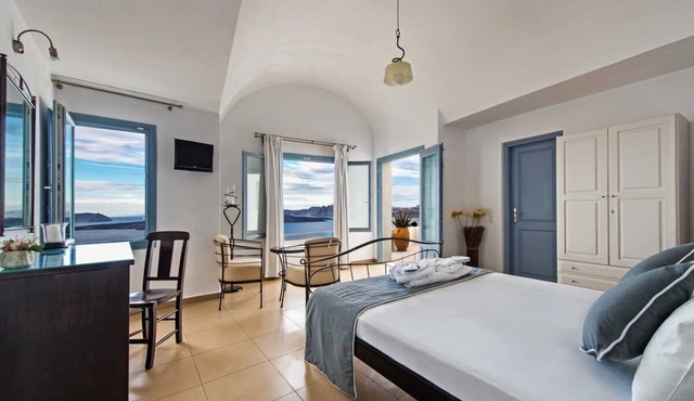 Santorini Akrotiri Superb Sea View Shared Pool