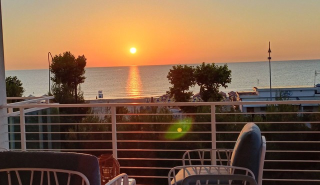 Seafront, apartment with wonderful terrace
