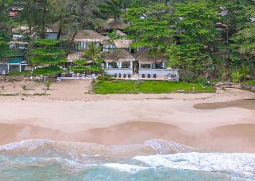 Sealord Naithon Beachfront Villa