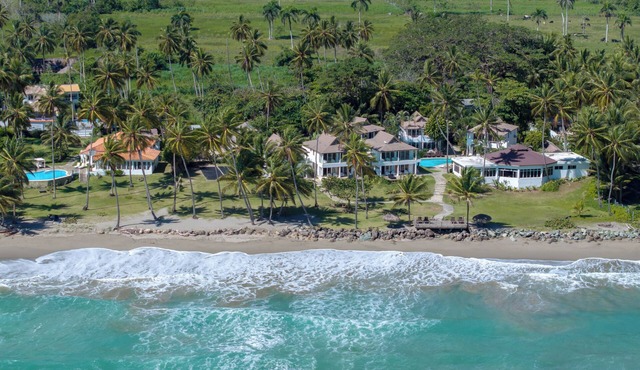 Secluded 60-75 Guest Group Retreat/Hidden Beach!
