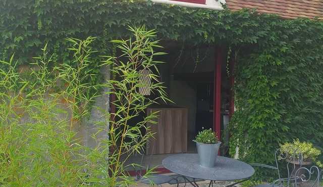 Small house 300m from the House of George Sand