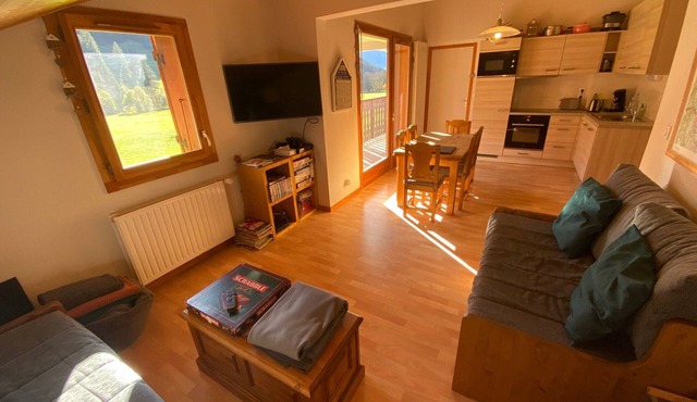Spacious apartment near slopes with balcony and WiFi