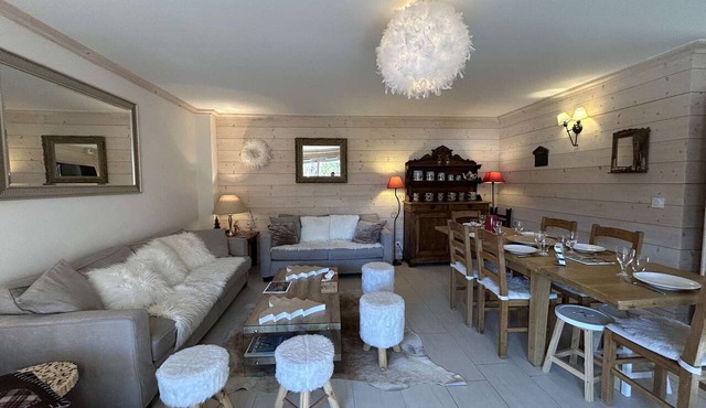 Spacious apartment, parking included - 8 guests