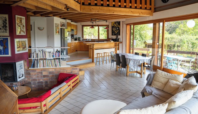 Spacious duplex apartment with balcony and garden 3 minutes from the lake