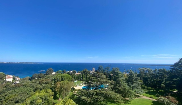 Spacious Family Retreat: Sea View - large Terrace - Pool