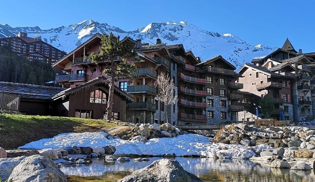 Spacious mountain apartment with pool, SPA and Mont Blanc views