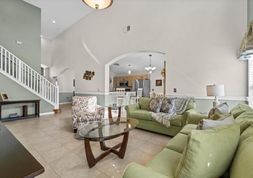 Spacious Retreat - Golf Resort Near Theme Parks