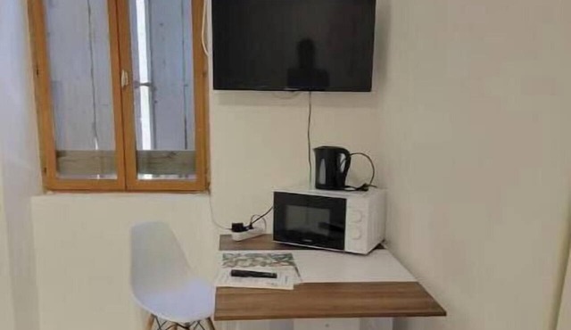 Studio 3.