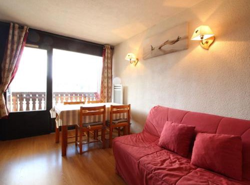 Studio 4 pers. proche pistes et commerces, balcon, parking - FR-1-572-131