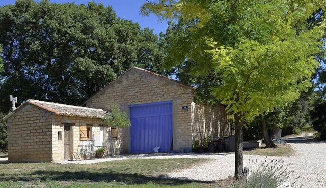 Studio Abricot is a small cozy studio for two people.