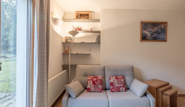 Studio Apartment 'Le Grand Tetras A3' with Mountain View, Shared Pool and Wi-Fi