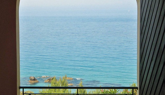 Studio Apartments Swimming Pool and sea view on Pelekas Beach