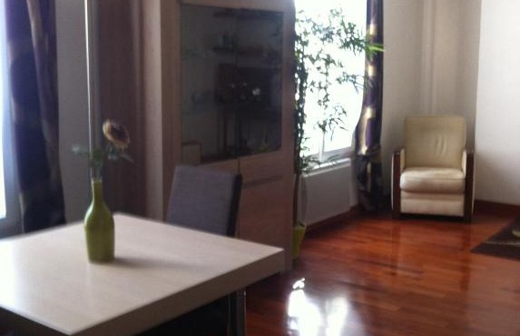 Studio Calme in Paris