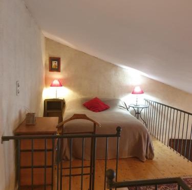 Studio, chambre d'hôtes dans mas provençal