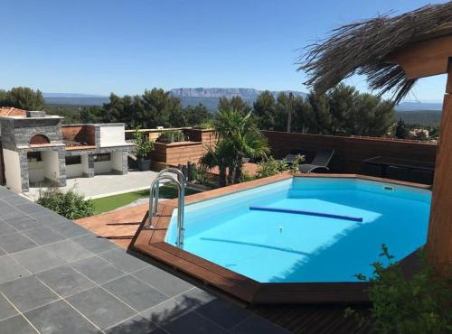 studio indépendant terrasse et piscine avec accés limité mais privatisée