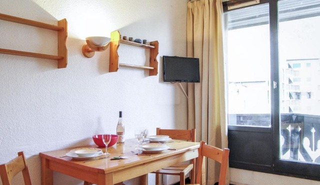 Studio Le Triolet-6 by Interhome
