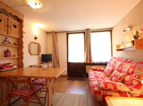 Studio rénové 4 pers, centre village, proche pistes et commerces - FR-1-572-61