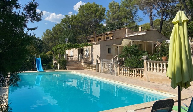 Sumptuous Provencal farmhouse