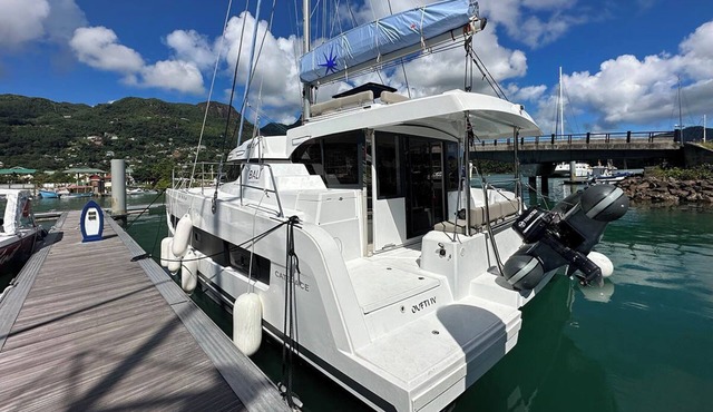 Sun-Kissed Sailing Adventure in Isla de Mahe, Seychelles