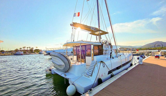 Sun-Kissed Sailing Adventure in Provence-Alpes-Côte d'Azur