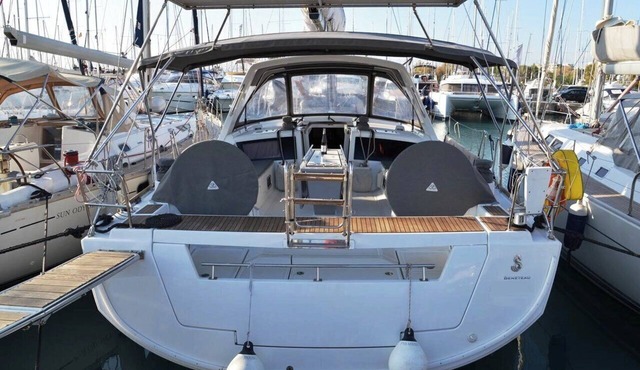 Sun-Kissed Sailing Adventure in the Saronic Islands