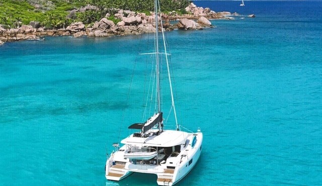 Sun-Kissed Sailing Adventure in Isla de Mahe, Seychelles