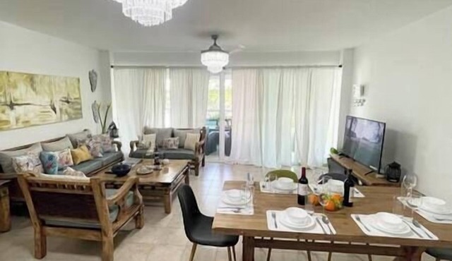Sunny Caribbean Apartment with Pool