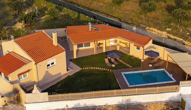 Sunny Villa Elia- 4 bedroom villa with private pool, sea and mountain view