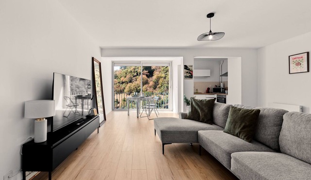Superb studio - River access