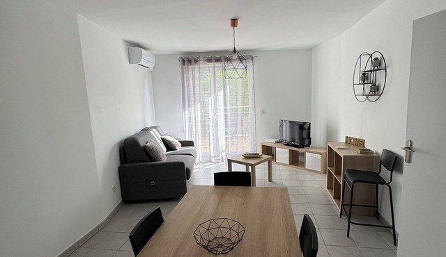 T2 apartment near the calanques park.