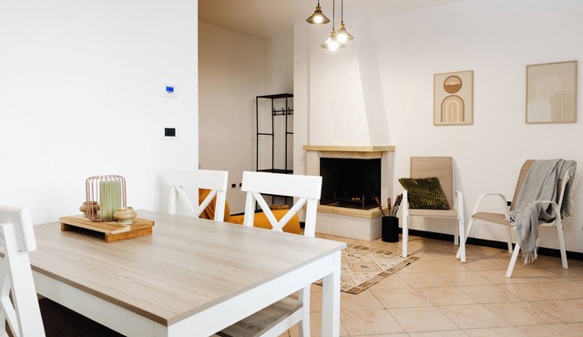 Tana dell'orso 20 - Two Bedroom House, Sleeps 4