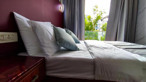 Terminal 27 Hotel