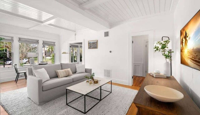The Adaline #1 - Luxury Hyde Park Apt Near Bayshore