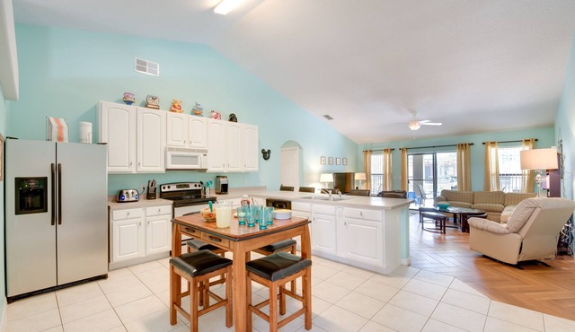 THE ULTIMATE MOUSE HOUSE, a Spectacular Disney Themed Pool Villa for Families!