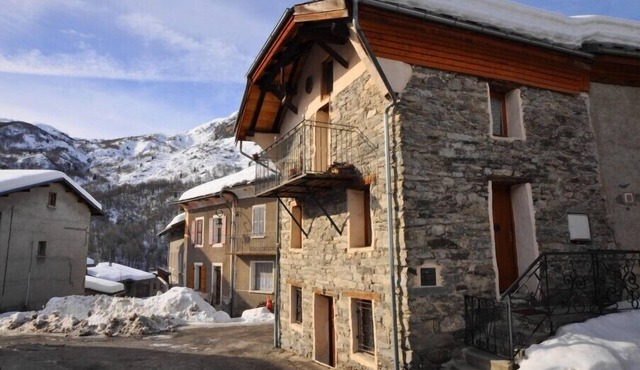 Traditional Village House In The Heart Of The 3 Valleys