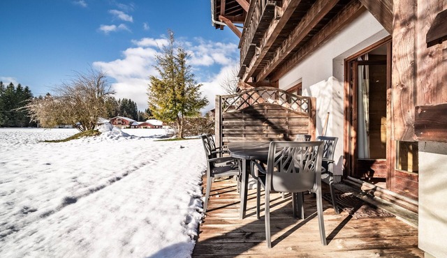Triplex Chalet with Mountain View, Private Pool, Sauna, and Terrace